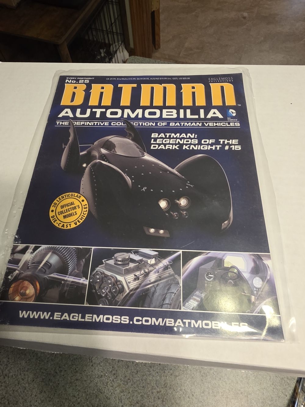 Batman Automobilia Issue 25